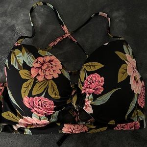 Doesn’t fit anymore. Bikini top.